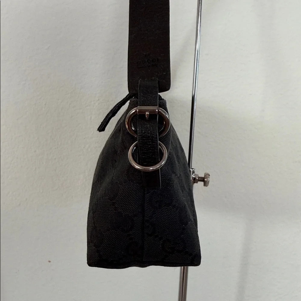Gucci Black GG Canvas Shoulder Bag - Picture 4 of 11